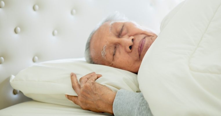 Cách giúp người già ngủ ngon hiệu quả tự nhiên