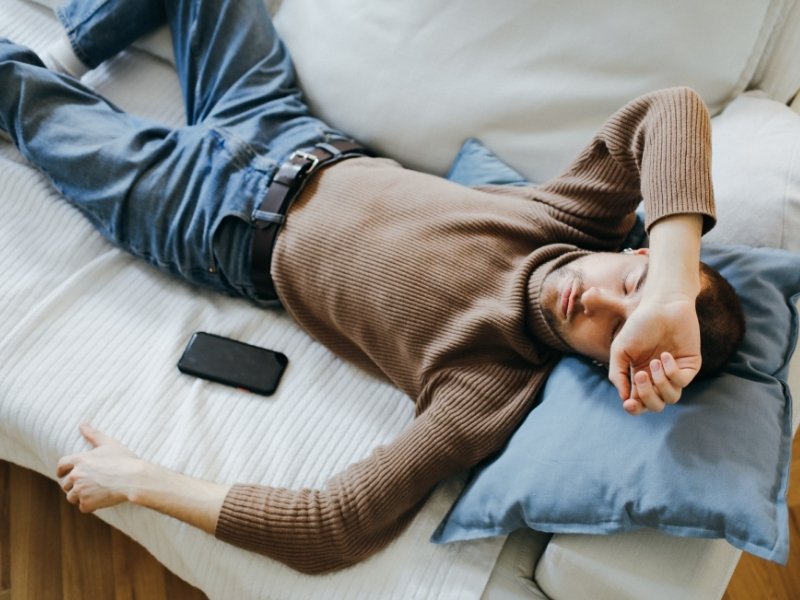 Ngủ quá nhiều có thể làm nặng hơn tình trạng trầm cảm
