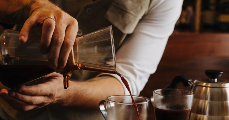 Uống Cafe Tăng Tuổi Thọ? Khám Phá Sự Thật Bất Ngờ Từ Khoa Học