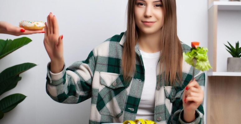 Ăn ít để sống khỏe: Bí quyết trường thọ từ khoa học mới nhất