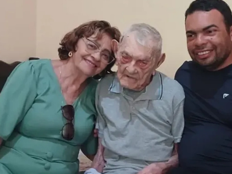 Cụ ông João Marinho Neto, Brazil
