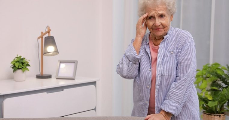 Luyện trí nhớ cho người già hiệu quả tại nhà – Bí quyết từ chuyên gia