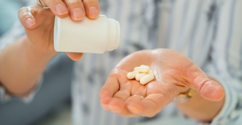 Uống thuốc loãng xương có tác dụng phụ gì