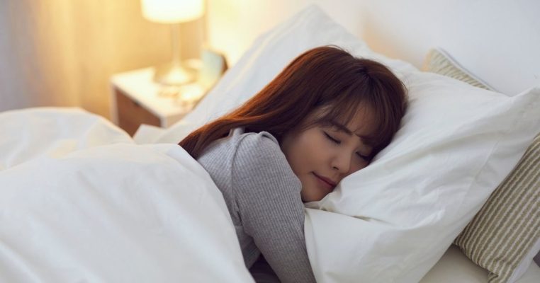 Cơ chế sinh học giúp NAD+ cải thiện giấc ngủ và thiết lập chu kì giấc ngủ ổn định